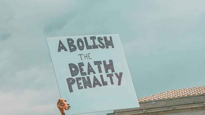 ABOLISH THE DEATh PENALTY