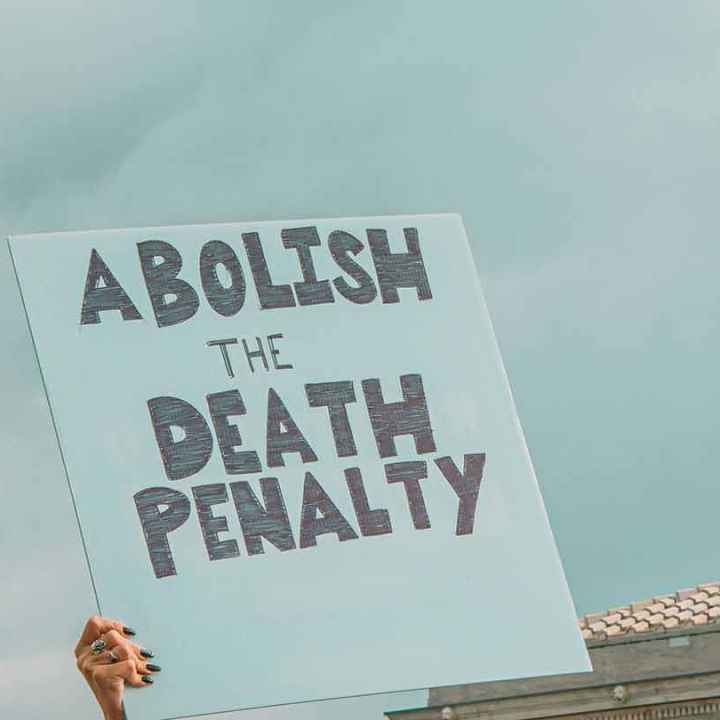 ABOLISH THE DEATh PENALTY